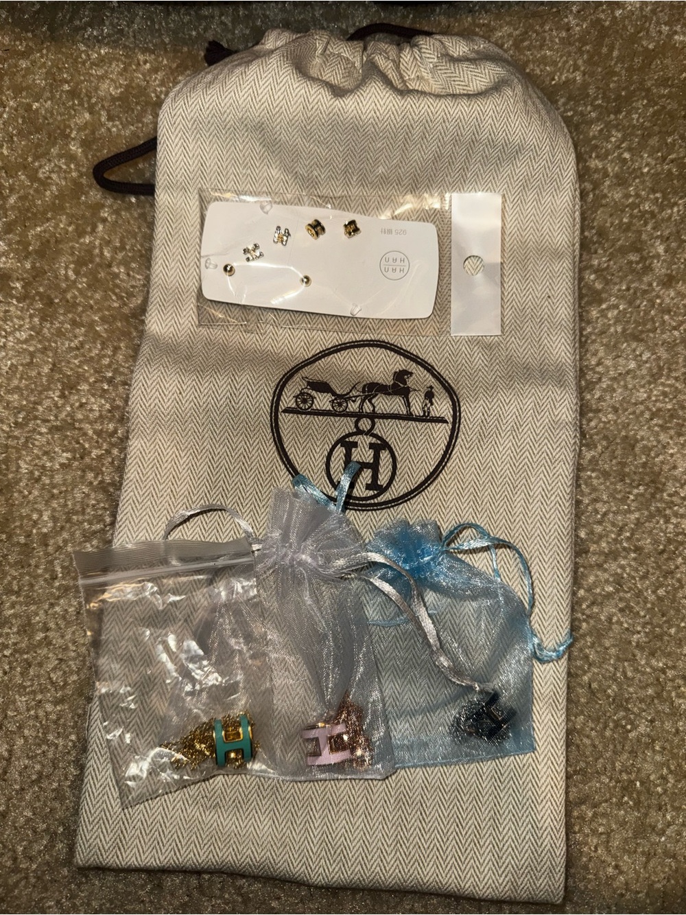 Similar to Hermes (Necklaces, Earrings, Dust Bag Bundle)